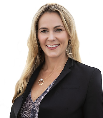 Portrait of Gail Underwood, REALTOR®.